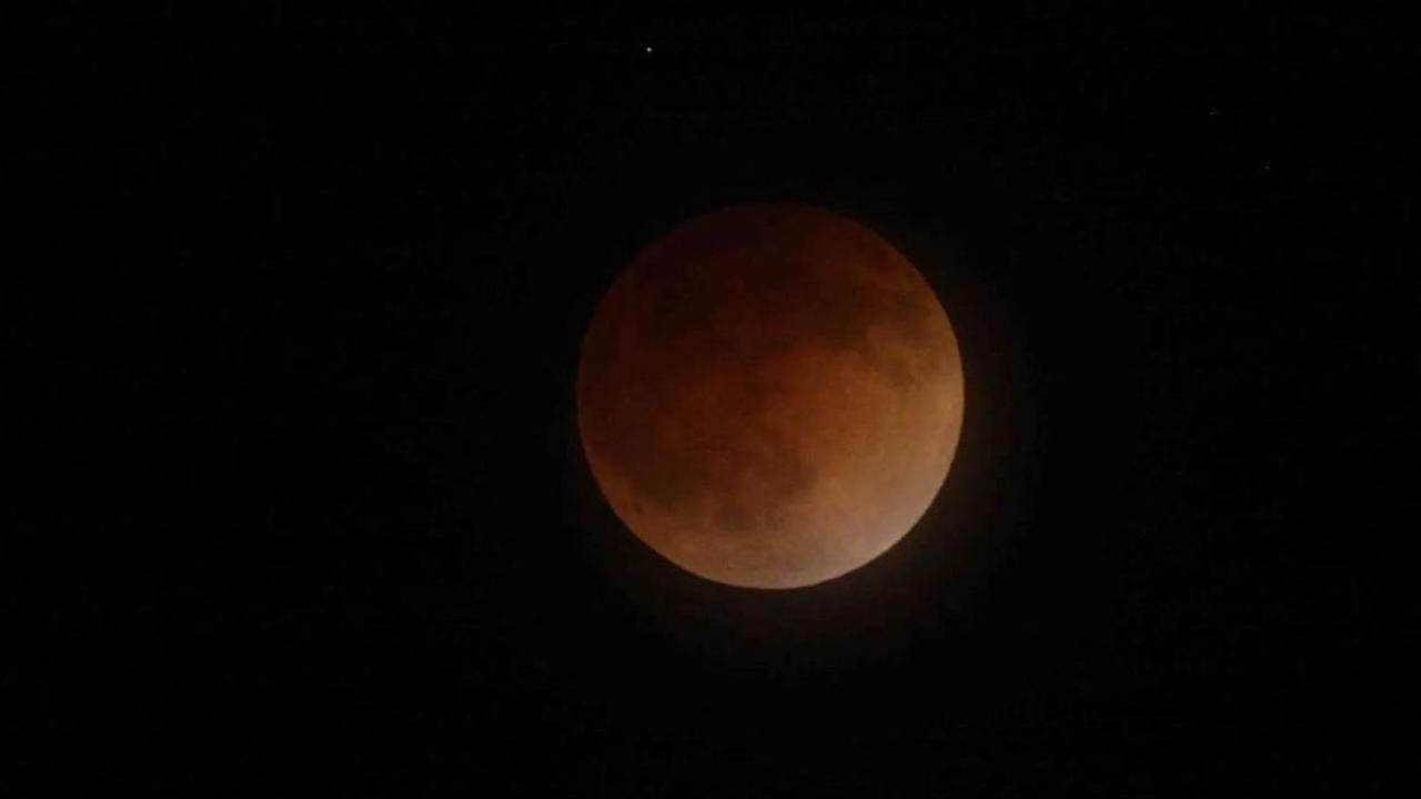 <b>Gerhana Matahari dan Bulan</b><br>