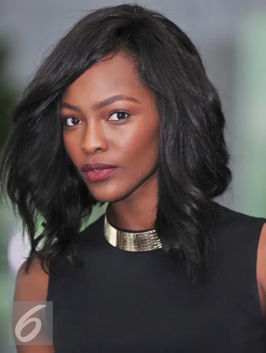 Juara America's Next Top Model, Mame Adjei saat berkunjung ke Indonesia untuk merayakan kemenangannya di Hotel Mulia, Jakarta, Kamis (17/12/2015). (Liputan6.com/Gempur M Surya)