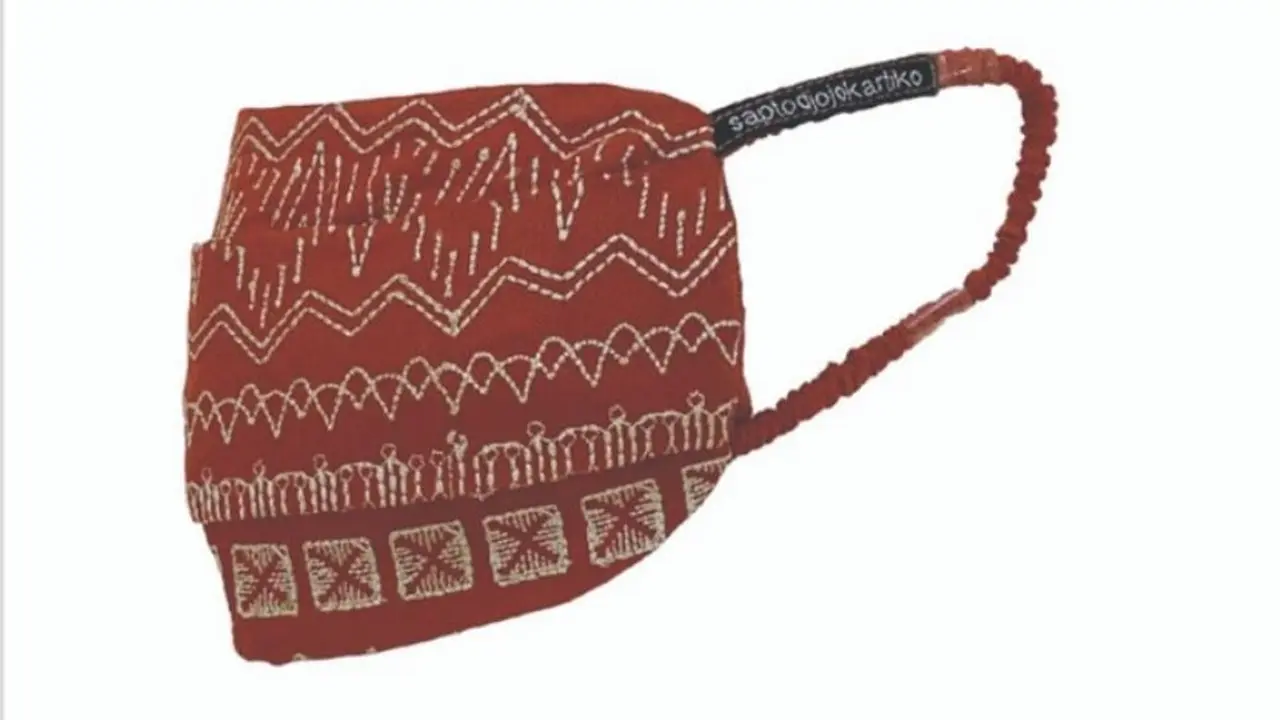 Modang Embroidered Face Mask