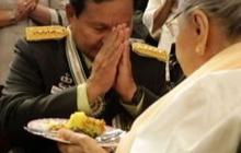 Momen Istimewa Jenderal Prabowo Sungkem ke Perempuan Berusia 105 Tahun yang Sangat Dihormati
