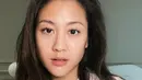 <p>Bahkan dengan rambut yang terurai, berhasil sajikan tampilan look yang natural. [Foto: Instagram/ Sherina]</p>