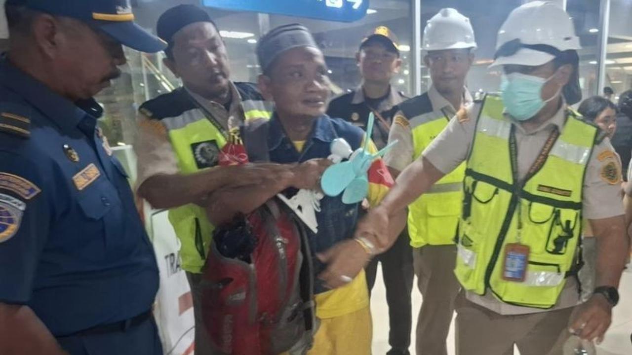 Balai Karantina Sulsel Amankan Dua Nuri Ilegal Asal Sorong di Pelabuhan Makassar