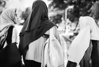 Ilustrasi muslim, Islami, muslimah, pesantren santriwati. (Image by rawpixel.com on Freepik)