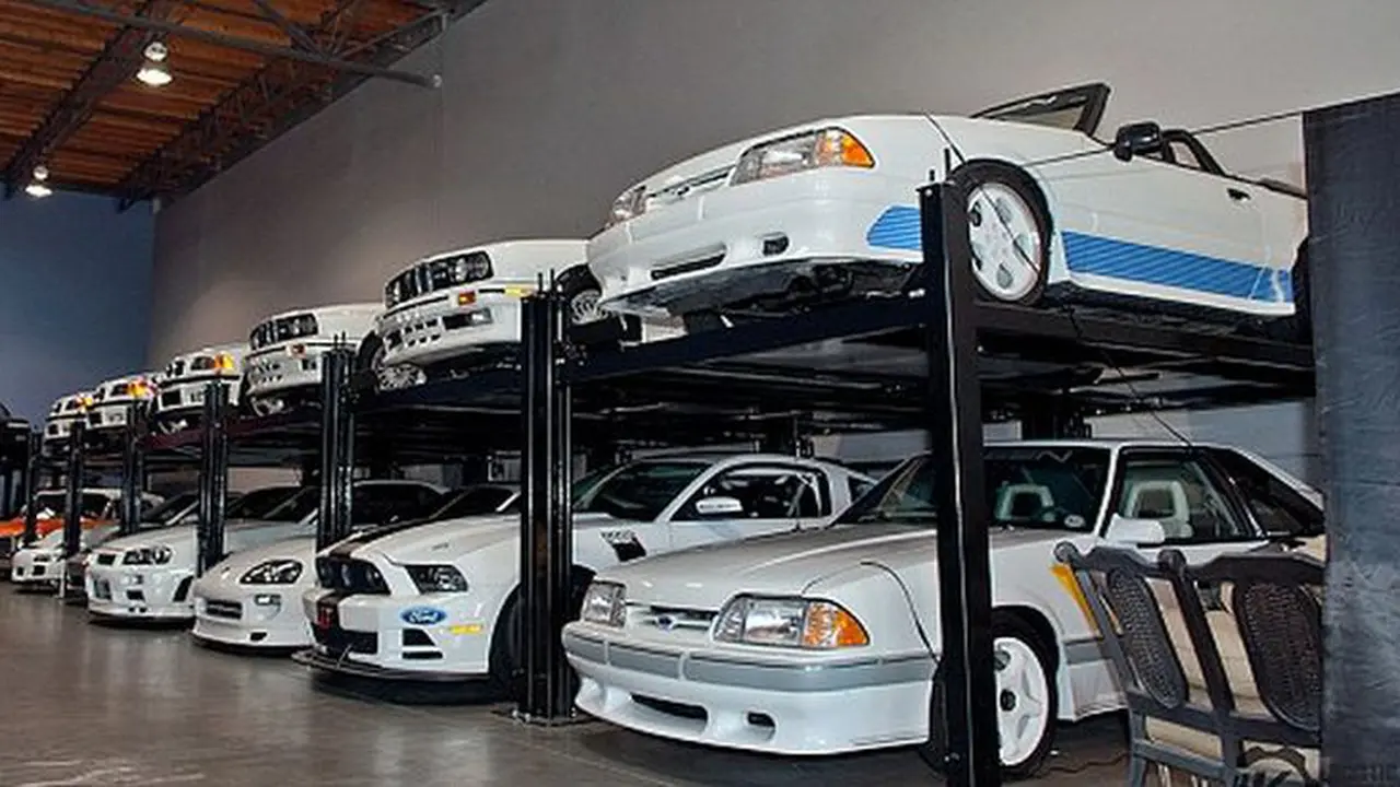 Puluhan Koleksi Mobil Paul Walker Dilego
