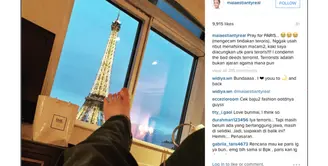 Pray for Paris, Maia Estianty Acungkan Kaki untuk Teroris.