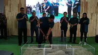 Gubernur DKI Anies Baswedan melakukan groundbreaking hunian Dp 0 rupiah di Cilangkap Jakarta Timur. (Merdeka.com)