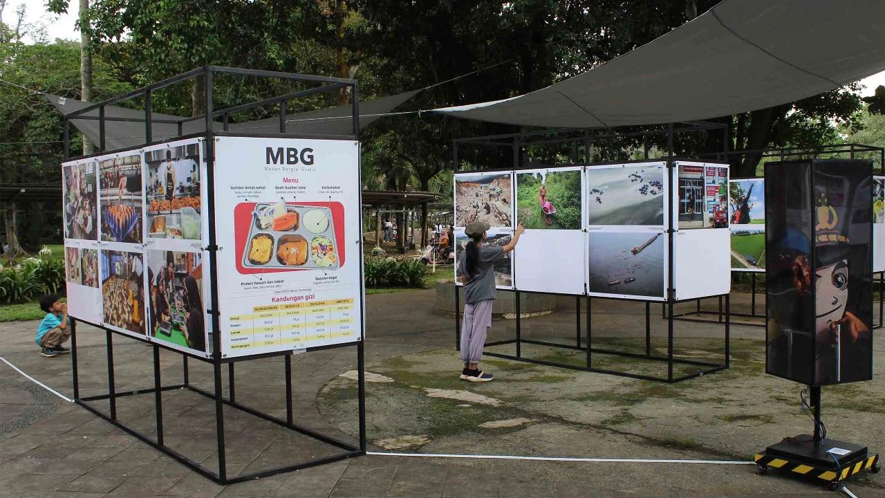 FOTO: Pameran Jurnalistik Haluan Merah di Ruang Publik Ragunan
