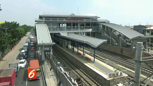 Stasiun Buaran dan Stasiun Klender terpantau aman meski ada aksi anarkistis di sejumlah tempat di Jakarta.