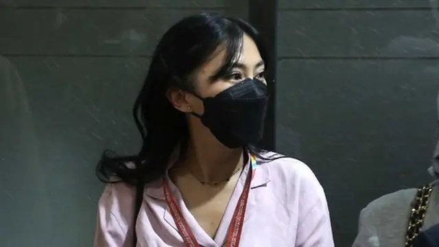 Tyna Kanna menghadiri sidang gugatan cerai perdananya terhadap Kenang Mirdad (Kapanlagi/ Bayu Herdianto)
