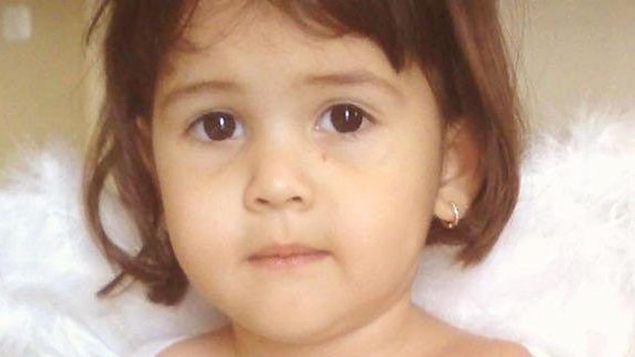 Sandrinna Michelle sudah menunjukkan bakat dan pesonanya sejak kecil.