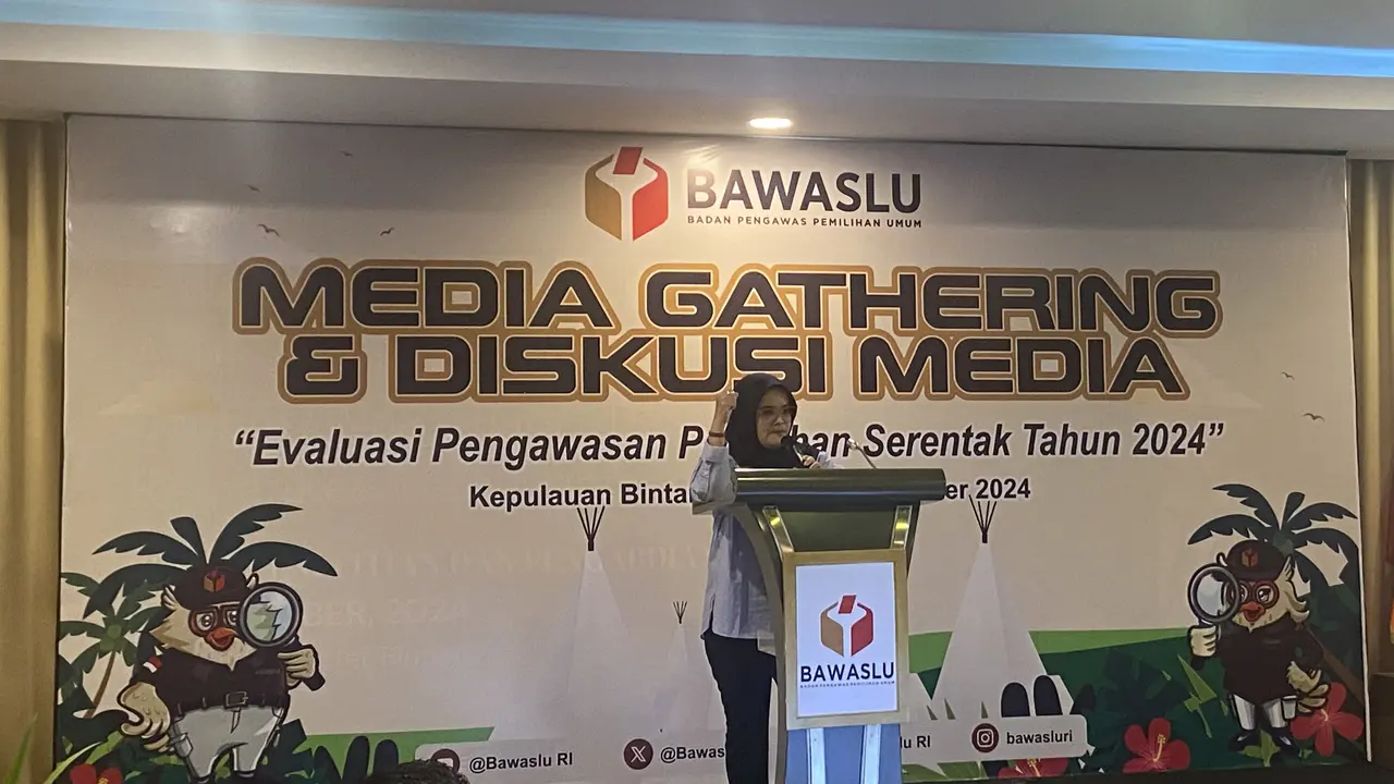 Komisioner Badan Pengawas Pemilu (Bawaslu) Lolly Suhenty (Liputan6.com/Muhammad Radityo Priyasmoro)
