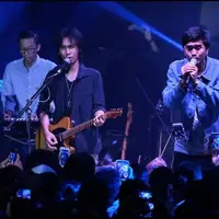 Sheila On 7 adalah salah satu band yang tetap eksis di belantika musik Indonesia. Tetapi, dibalik keeksisan tersebut, Sheila On 7 pernah bongkar pasang personil.