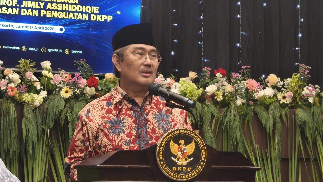 Kisah Jimly Asshiddiqie 'Semprot' Polisi yang Fotokopi Bukunya: Kamu Ini Melanggar Hukum!