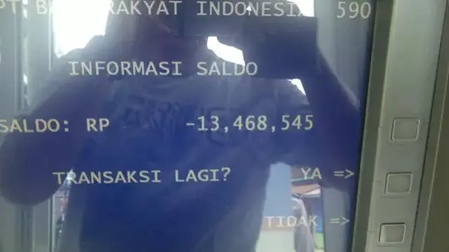 6 Potret Orang Pamer Saldo ATM Minus Ini Bikin Elus Dada