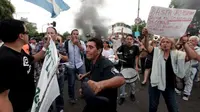 [VIDEO] Polisi Argentina Demo Minta Naik Gaji