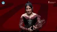 Prilly Latuconsina raih Piala Citra kategori Pemeran Pendukung Wanita Terbaik FFI 2023. [Foto: YouTube/Festival Film Indonesia]