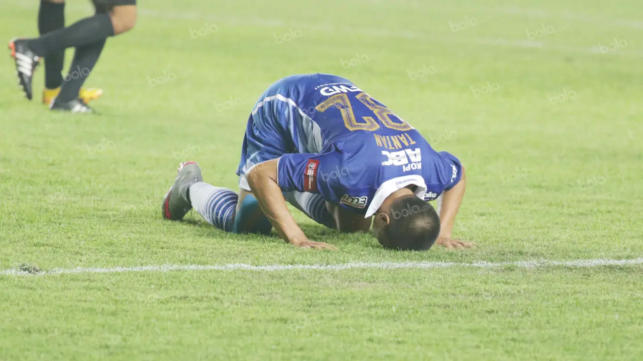Tantan Persib Bandung