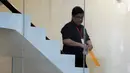 Mantan Menteri BUMN Laksamana Sukardi usai menjalani pemeriksaan penyidik di Gedung KPK, Jakarta, Rabu (10/7/2019). Sukardi diperiksa untuk tersangka Sjamsul Nursalim terkait dugaan korupsi penerbitan surat keterangan lunas (SKL) Bantuan Likuiditas Bank Indonesia ( BLBI). (merdeka.com/Dwi Narwoko)