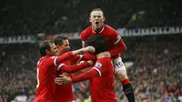 Manchester United vs Manchester City (Reuters / Darren Staples)