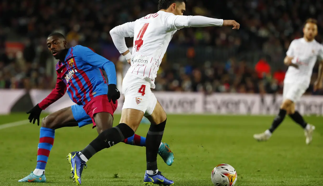 Blaugrana akhirnya mampu memecah kebuntuan berkat gol yang disarangkan Pedri pada menit ke-72. Sampai laga usai, skor 1-0 untuk kemenangan Barcelona tetap bertahan. (AP/Joan Monfort)