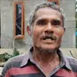 Amran Batubara, Kepala Keluarga yg Pernah Tinggal di Pos Jaga Kandang Sapi. (Rabu, 13/06/2024). (Yandhi Deslatama/Liputan6.com).