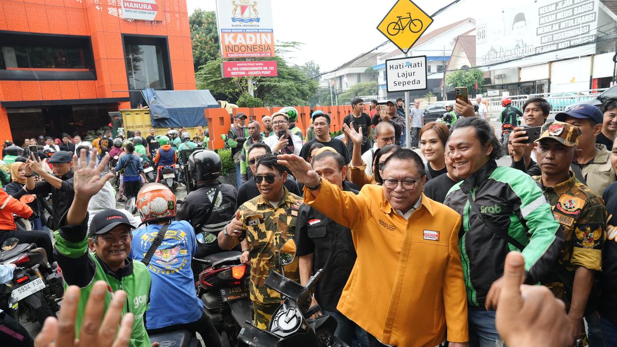 Sambut Lebaran 2025, Ketum Hanura Oso Bagikan Ribuan Paket Sembako Berbagi  di Bulan Ramadan - Islami Liputan6.com