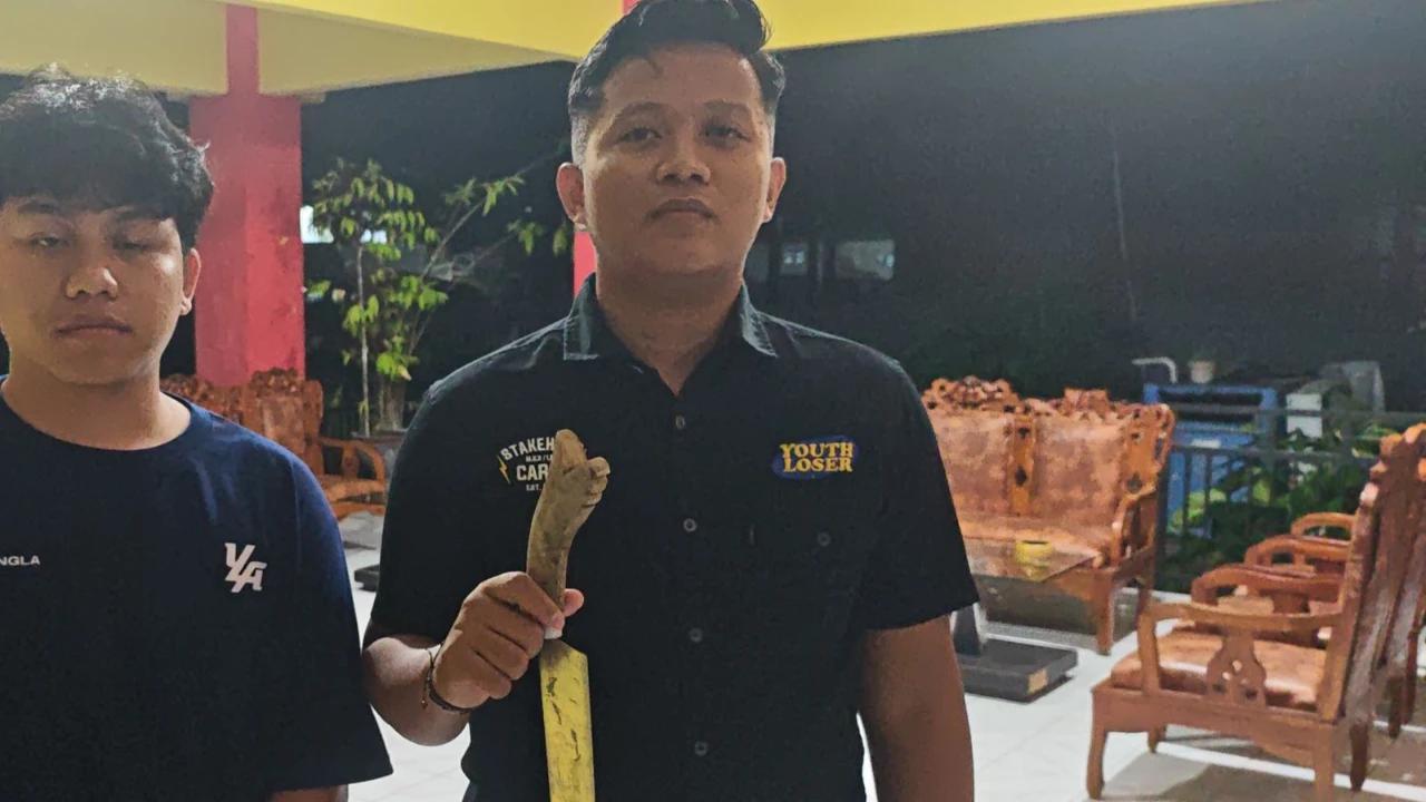 Depresi Ditinggal Istri, Pria Ini Mengamuk dan Ancam Warga Pakai Badik