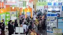Pengunjung memadati pameran Indo Livestock Expo & Forum 2019 di Surabaya, Jawa Timur, Rabu (3/7/2019). Pameran yang berlangsung tanggal 3 - 5 Juli 2019 menampilkan Industri peternakan hewan, pakan ternak dan perikanan yang diikuti 250 peserta dari 25 negara. (Liputan6.com/HO/Iwan)