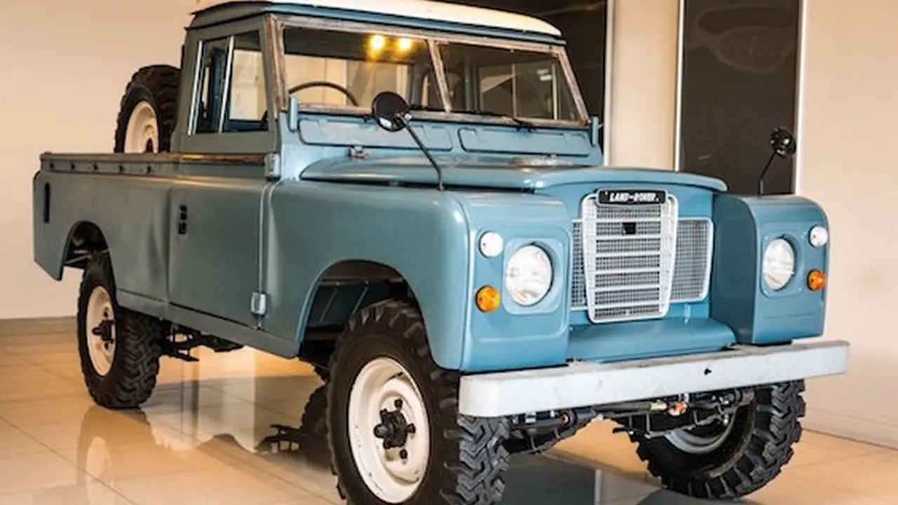 Land Rover Bob Marley Akhirnya Selesai Direstorasi (c)