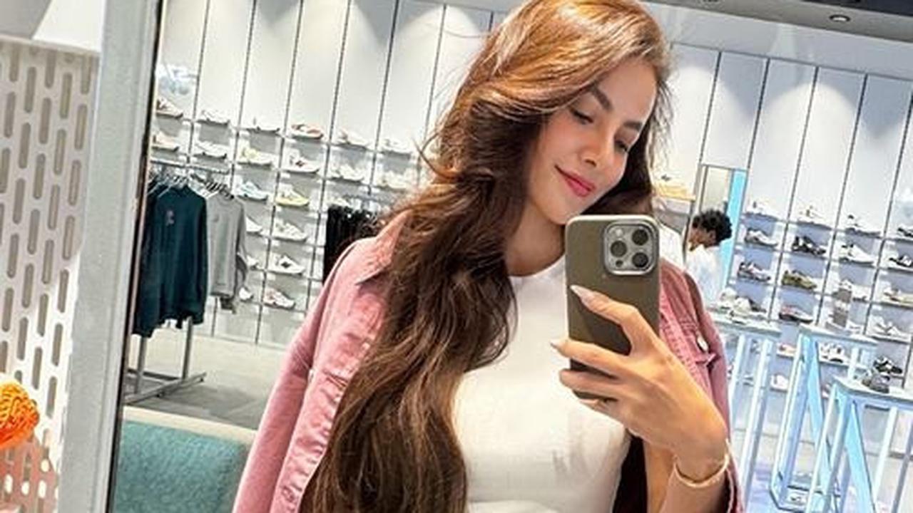 Potret Olla Ramlan Tanggalkan Hijab, Pamer Tato di Lengan - Ungkap Perjuangan Jadi Single Mother: BISMILLAH