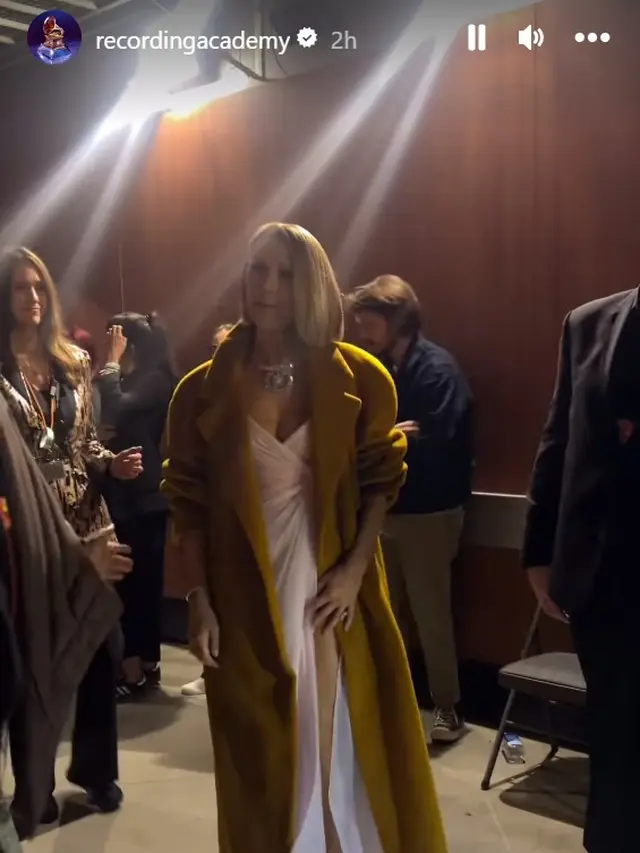 Celine Dion di belakang panggung Grammy Awards 2024. [Foto: Instagram/recordingacademy]