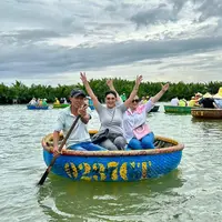 Bella Saphira liburan di Vietnam (Instagram/bellasaphiraofficial)