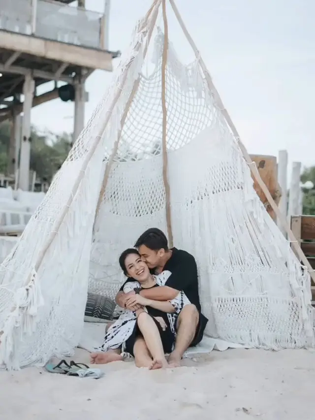 [Fimela] Rendy Kjaernett dan Lady Nayoan
