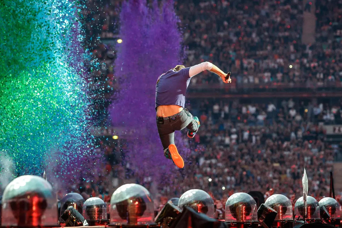 Penampilan Coldplay Berhasil Pukau Penggermar di Prancis