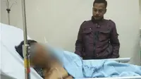 Syarifudin menjadi korban pembegalan di Batu Ceper, Tangeran. Selain motornya dirampas, dirinya juga menderita luka tusuk. (Liputan6.com/ Pramita Tristiawati)