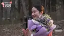 Tapi, Sebesar apa pun kita mencintai pekerjaan ini, dan seiring kita terus berkecimpung di bidang pekerjaan ini, aku garap kita pasti akan bertemu lagi suatu hari nanti. (Foto: YouTube/ MBCdrama)