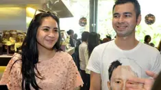 Pasangan Raffi Ahmad dan Nagita Slavina kini punya 'jagoan' baru. Nagita Slavina melahirkan bayi laki-laki mungil dan menggemaskan.