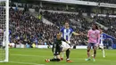 Dua gol lainnya dicetak Everton di babak kedua lewat Dwight McNeil (76', 90').  (Adam Davy/PA via AP)