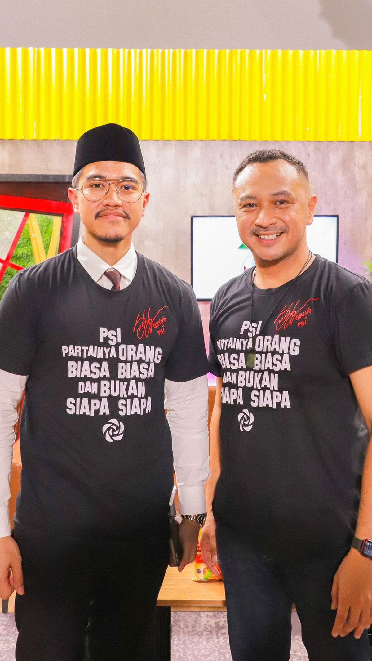 Rencana majunya Kaesang pada Pilkada Depok memicu ketegangan antara PDIP dan PSI (Partai Solidaritas Indonesia). PSI memasang baliho besar bergambar Kaesang terpampang di Jalan Margonda Raya, jantung Kota Depok. Mereka juga membentuk relawan. Kemunculan K