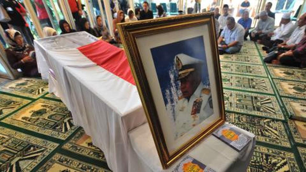  Sudomo dimakamkan di TMP Kalibata pukul 09.00 WIB