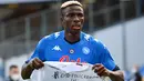 3. Victor Osimhen (70 juta euro) - Pemain berusia 21 tahun ini menjadi pemain termahal yang direkrut Napoli pada bursa transfer tahun 2020. Victor Osimhen dilabuhkan Napoli dari LOSC Lille dengan harga mencapai 70 juta euro. (AFP/alberto pizzoli)