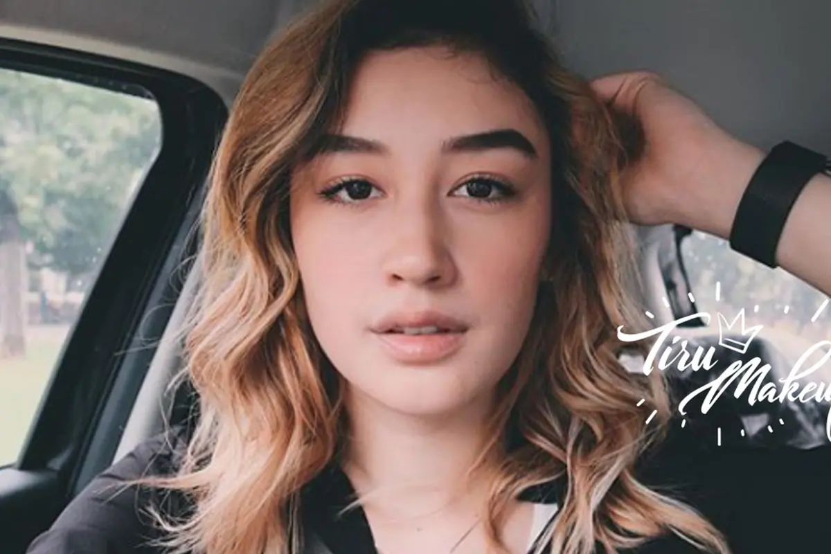 Tiru Mkeup: Wajah Fresh dengan Tampilan Simpel ala Natasha Ryder