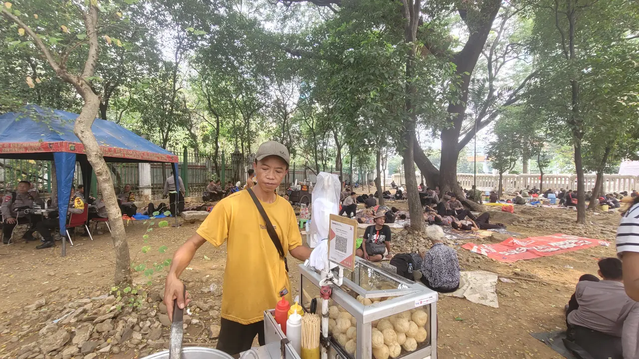 Kala Keramaian Demo Monas Jadi Penyelamat Dapur