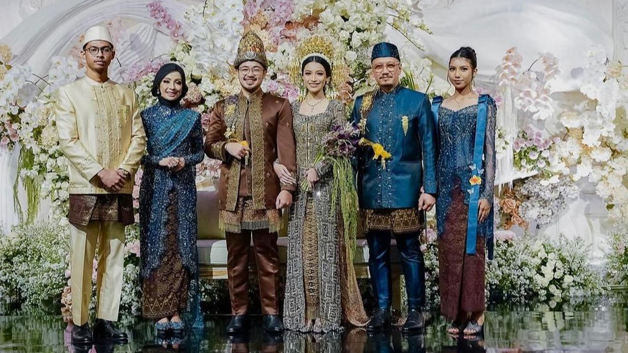Dihadiri Presiden hingga Para Menteri, Intip Momen Pernikahan Putri Ipang Wahid yang Curi Perhatian