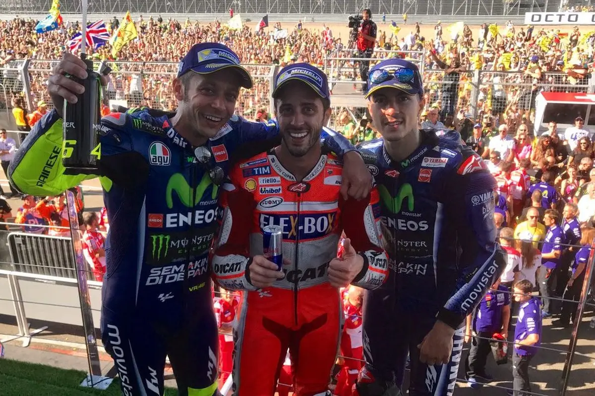 Valentino Rossi, Maverick Vinales, MotoGP Inggris