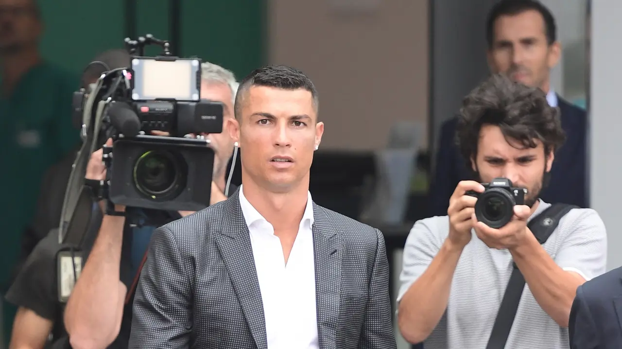 Saat Cristiano Ronaldo Disambut Tifosi Juventus