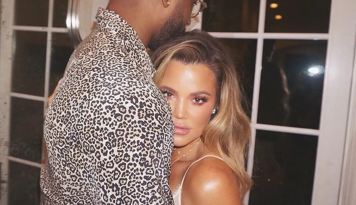Seperti yang sudah diketahui, Tristan berselingkuh dengan banyak wanita saat Khloe Kardashian tengah hamil. (instagram/khloekardashian)
