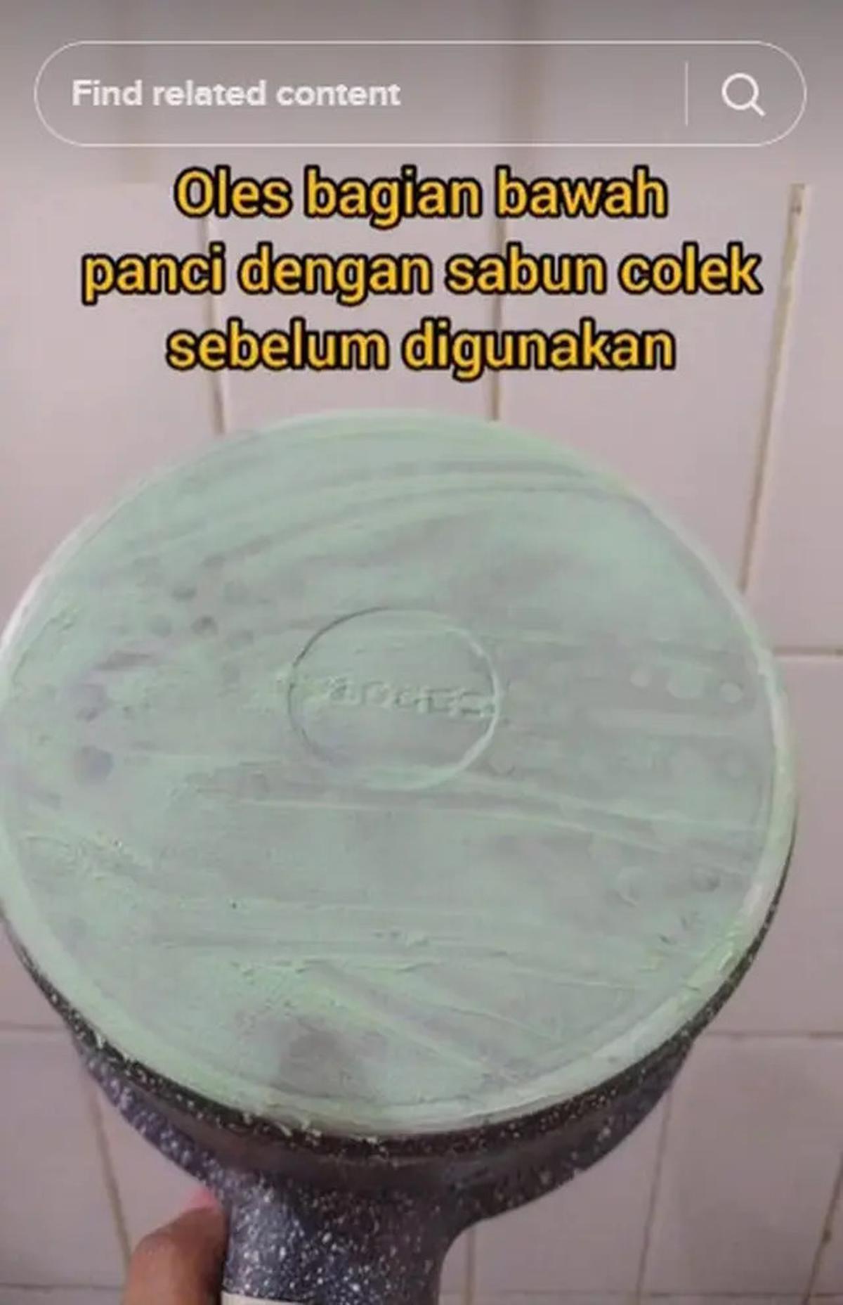 Cara Membersihkan Noda Gosong di Pantat Panci dengan Sabun Colek