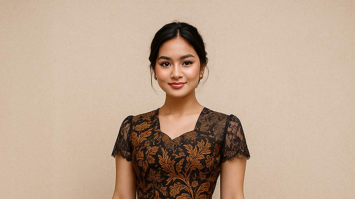 7 Model Dress Batik Satin Lengan Pendek yang Elegan dan Mewah