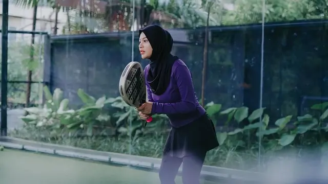 Aurel Hermansyah bermain padel (Instagram/@aurelie.hermansyah)